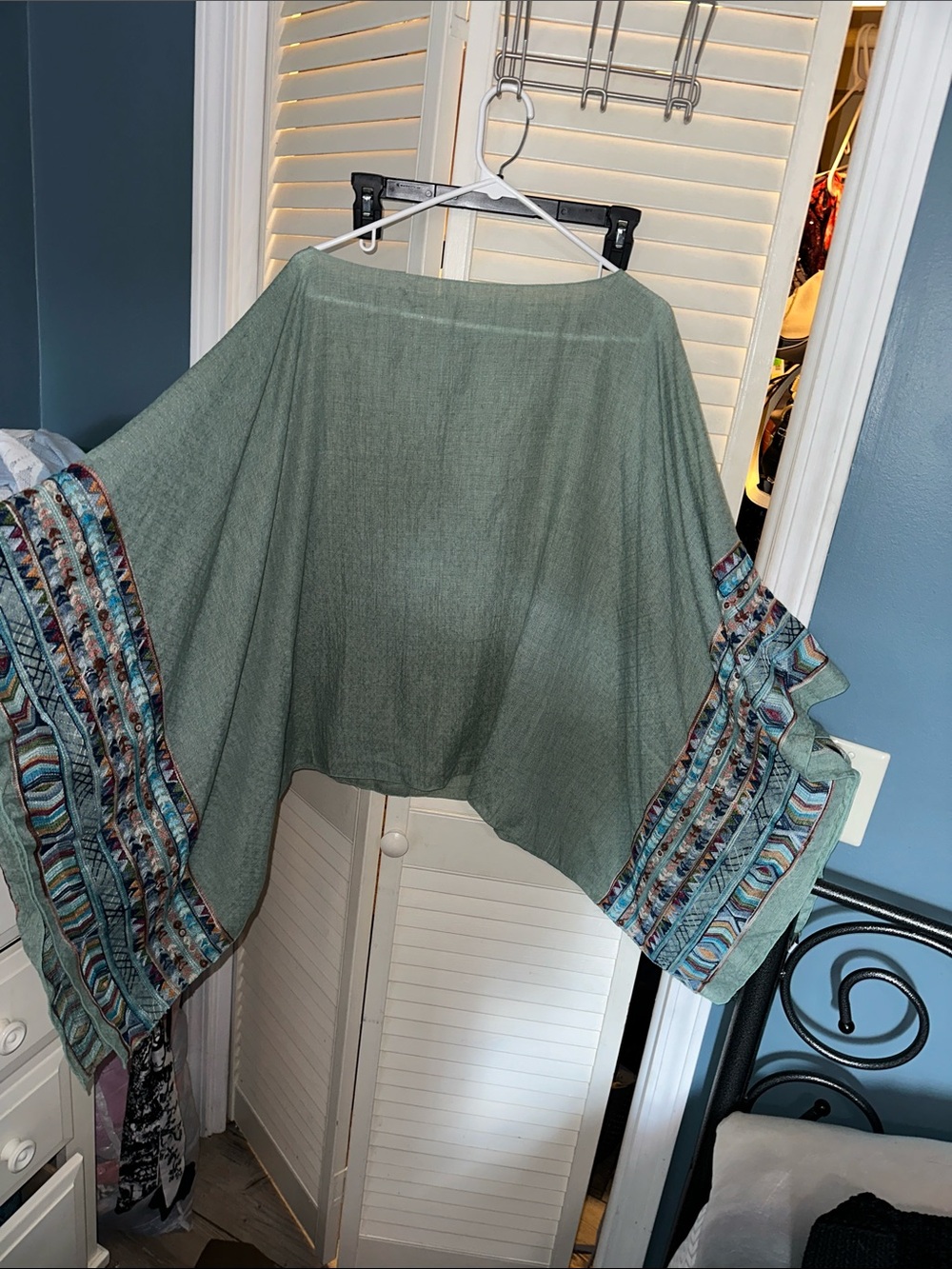Source Unknown Sage Green Boho Pullover Top with Patterned Sleeve Trim